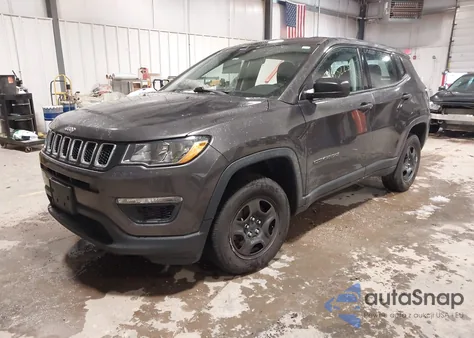 2019 Jeep Compass Sport 4X4 z USA, uszkodzony, nr VIN 3C4NJDABXKT599649